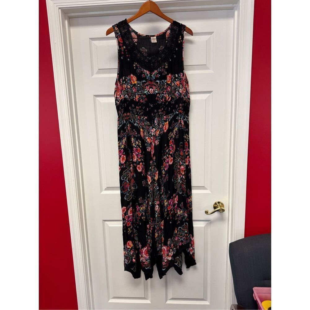 Bila Black Print Crochet Trim Handkerchief Hem Maxi Dress sz XXL NWOT